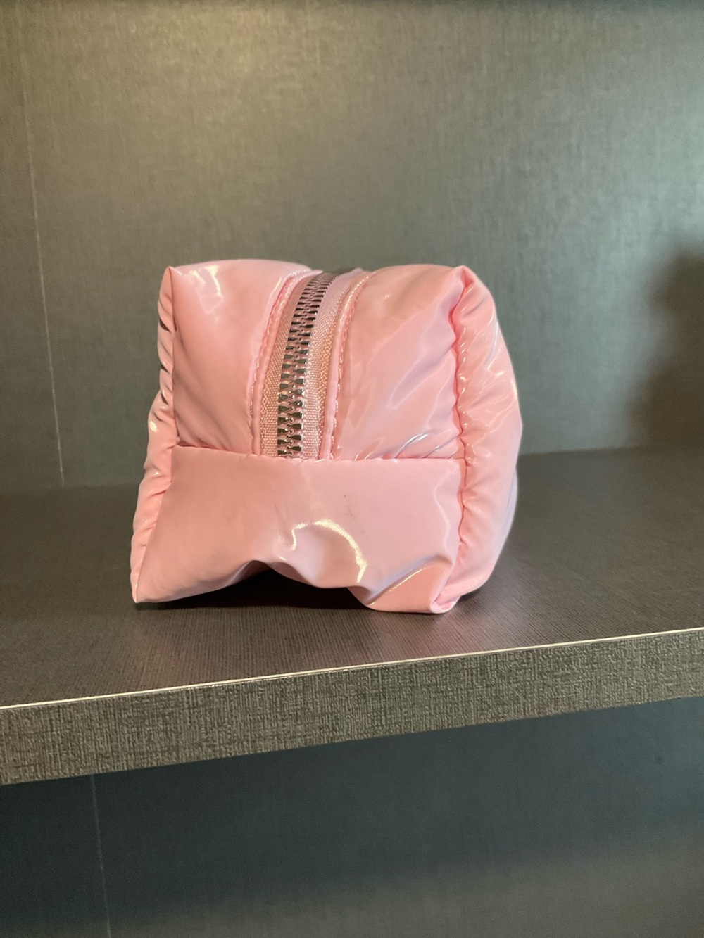 Laneige pink make u bag - Picture 4 of 5